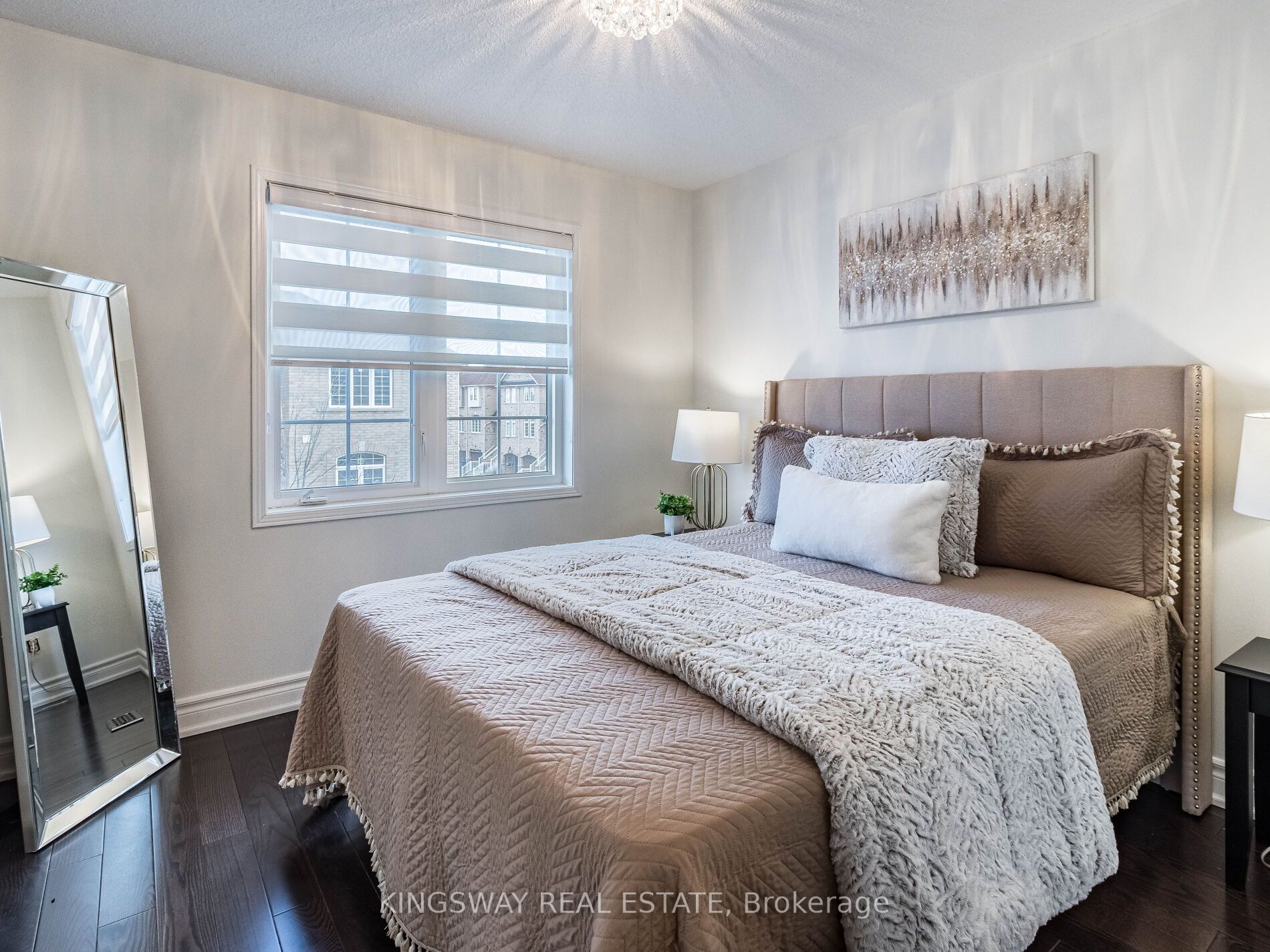 3221 Redpath Cir Circ