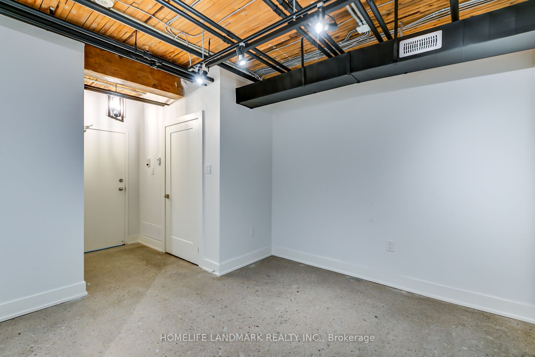 34 Noble St, #L102