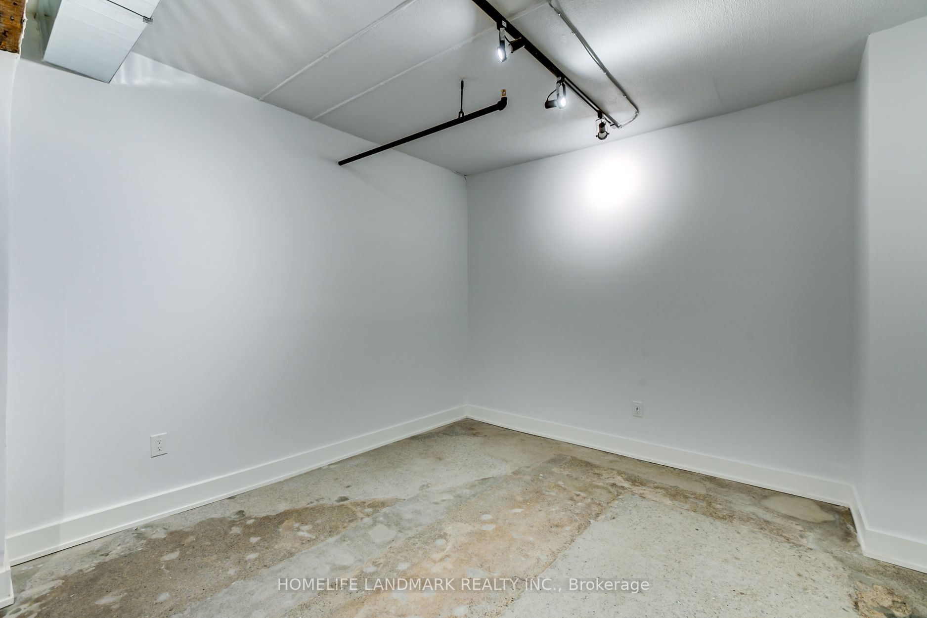 34 Noble St, #L102