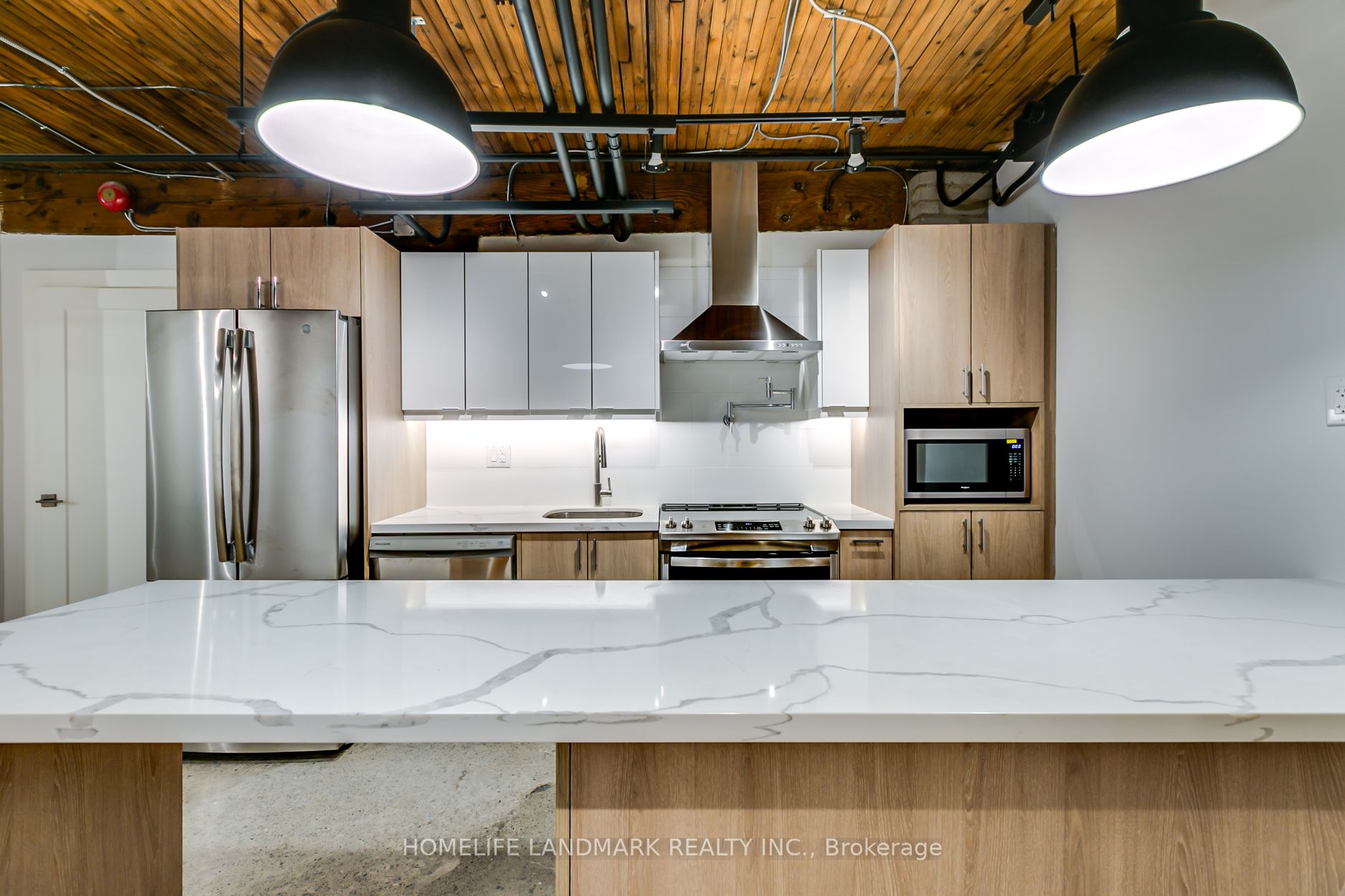 34 Noble St, #L102