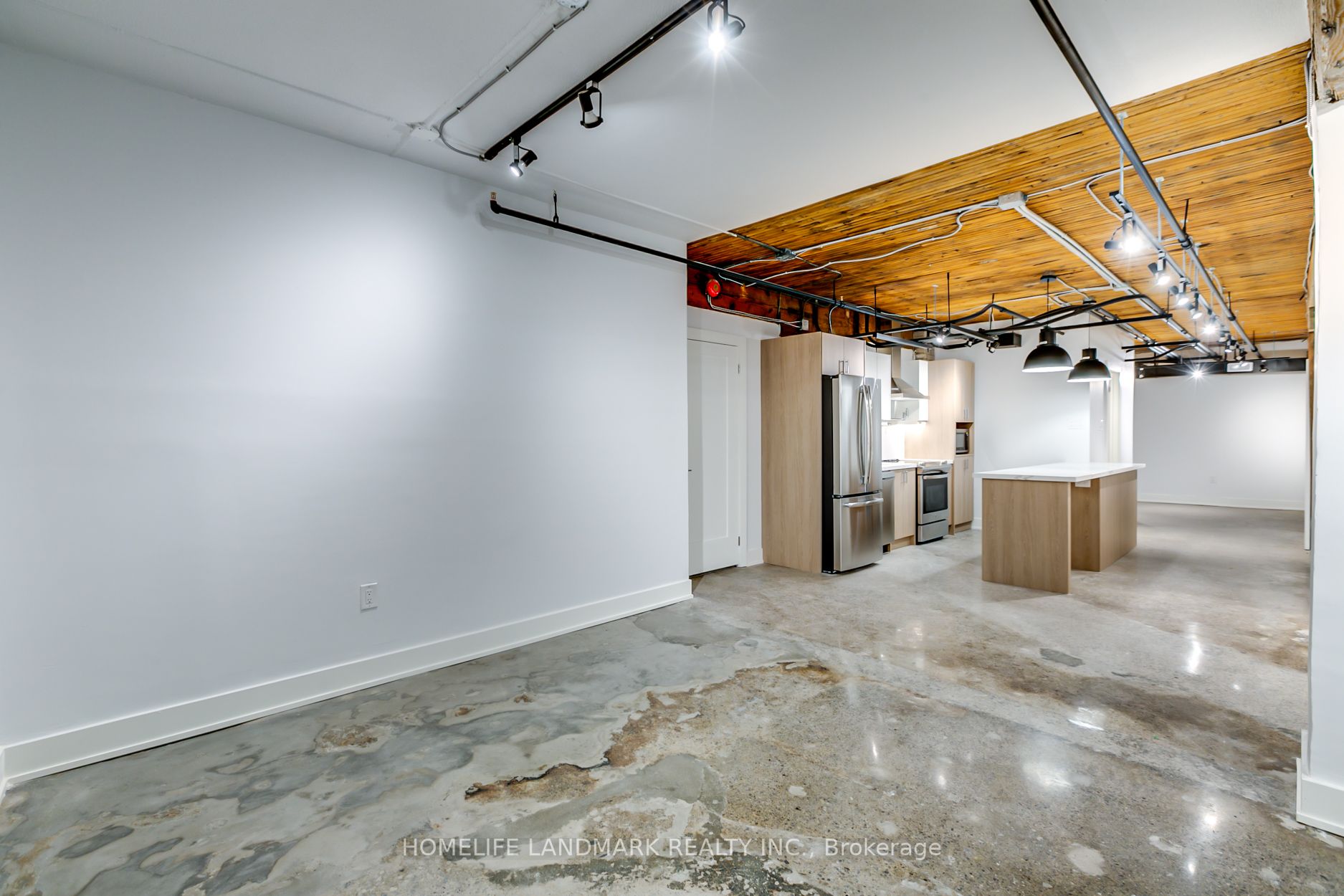 34 Noble St, #L102