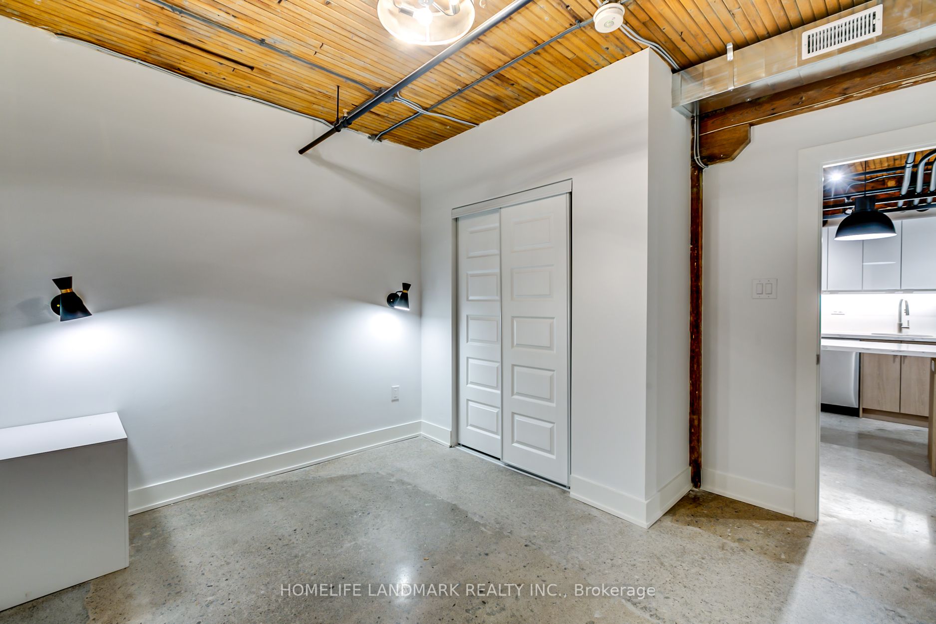 34 Noble St, #L102