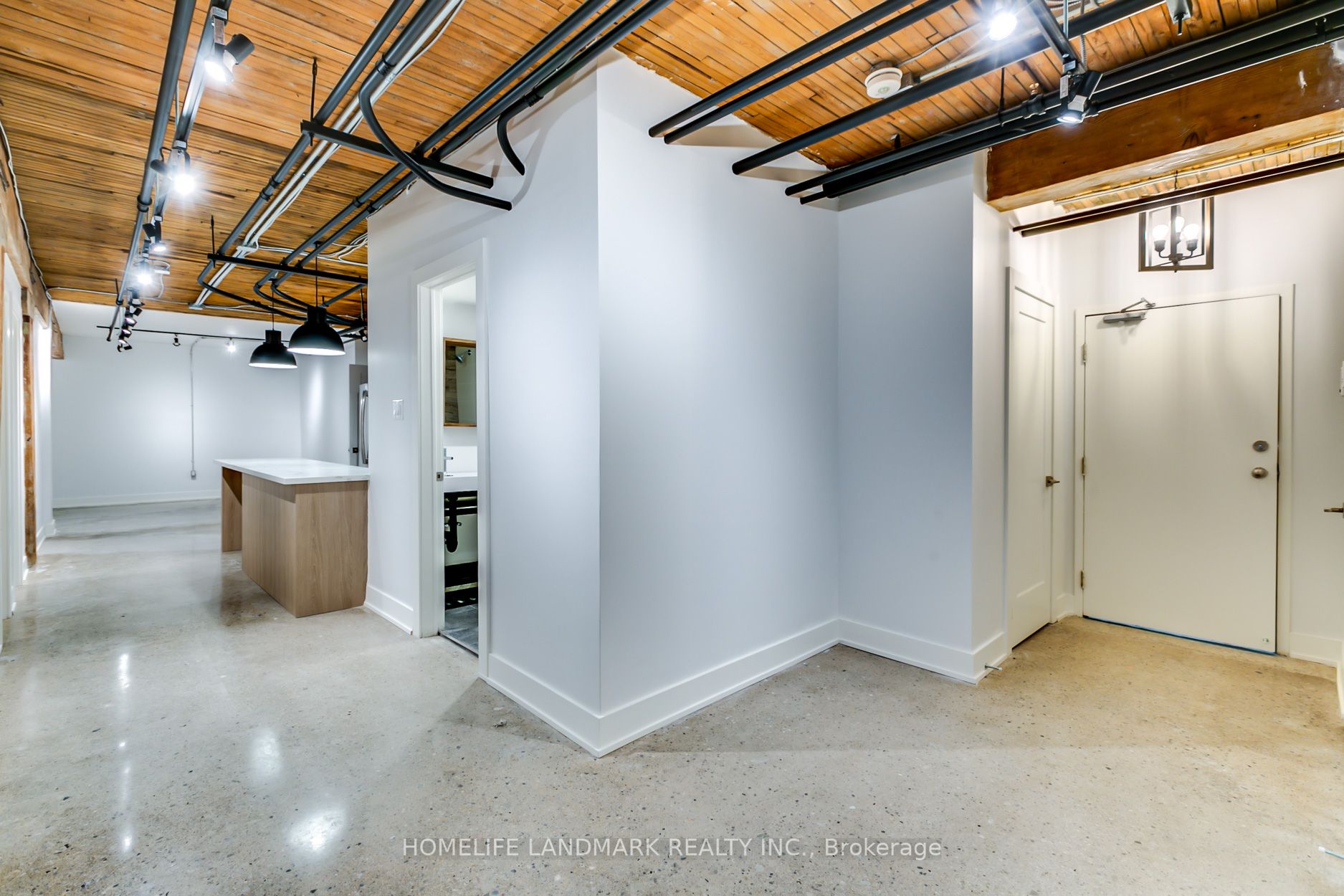 34 Noble St, #L102