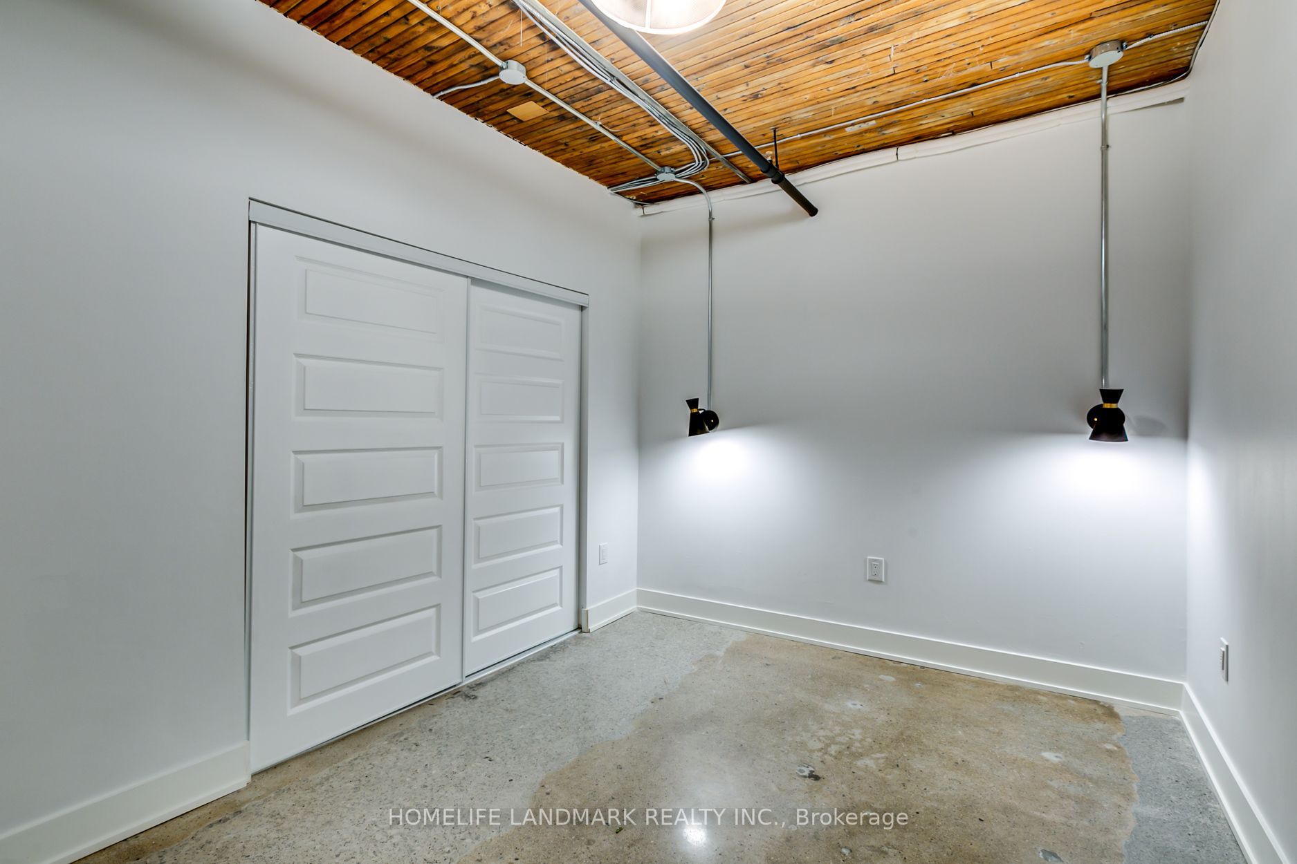 34 Noble St, #L102