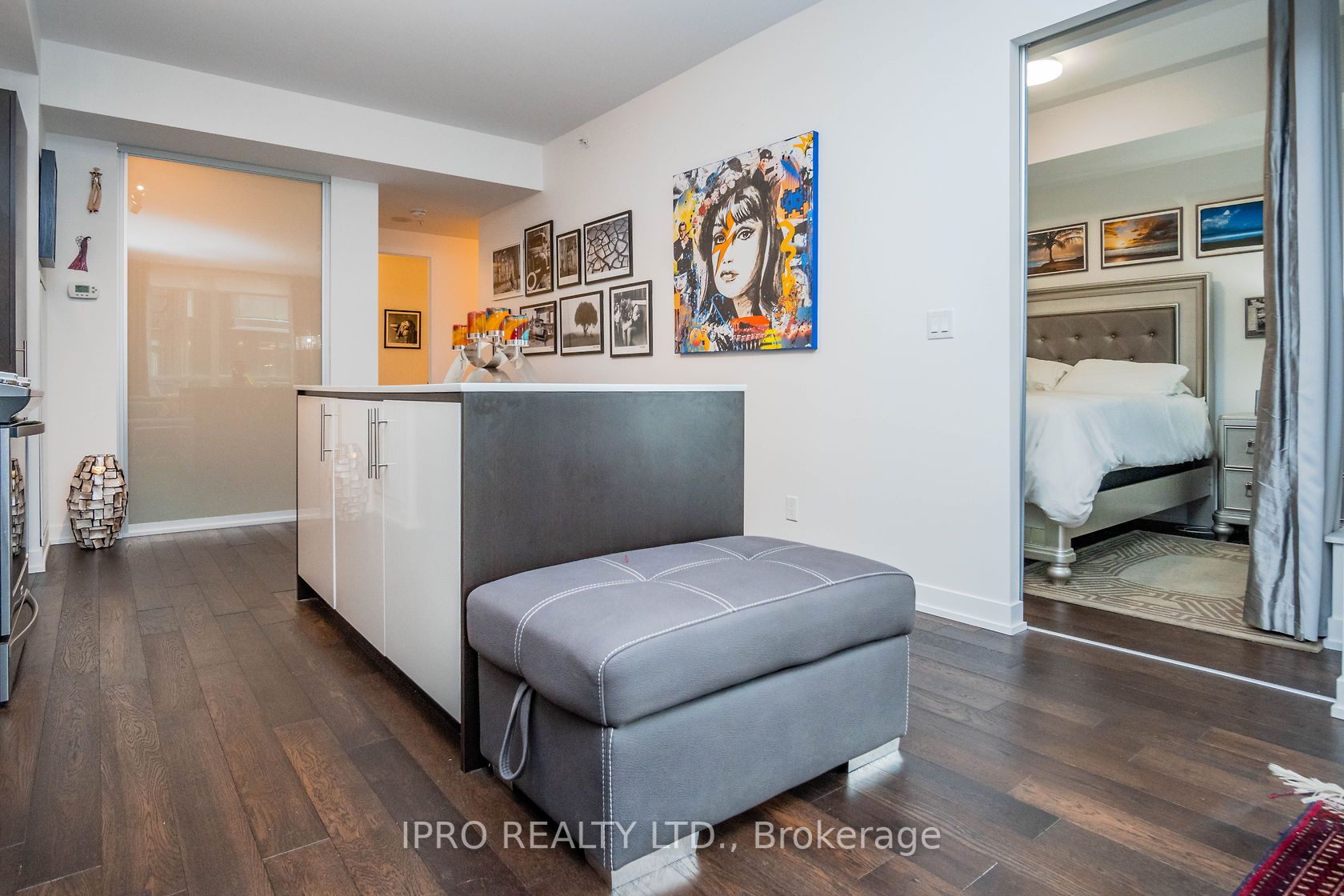 36 Howard Park Ave, #303
