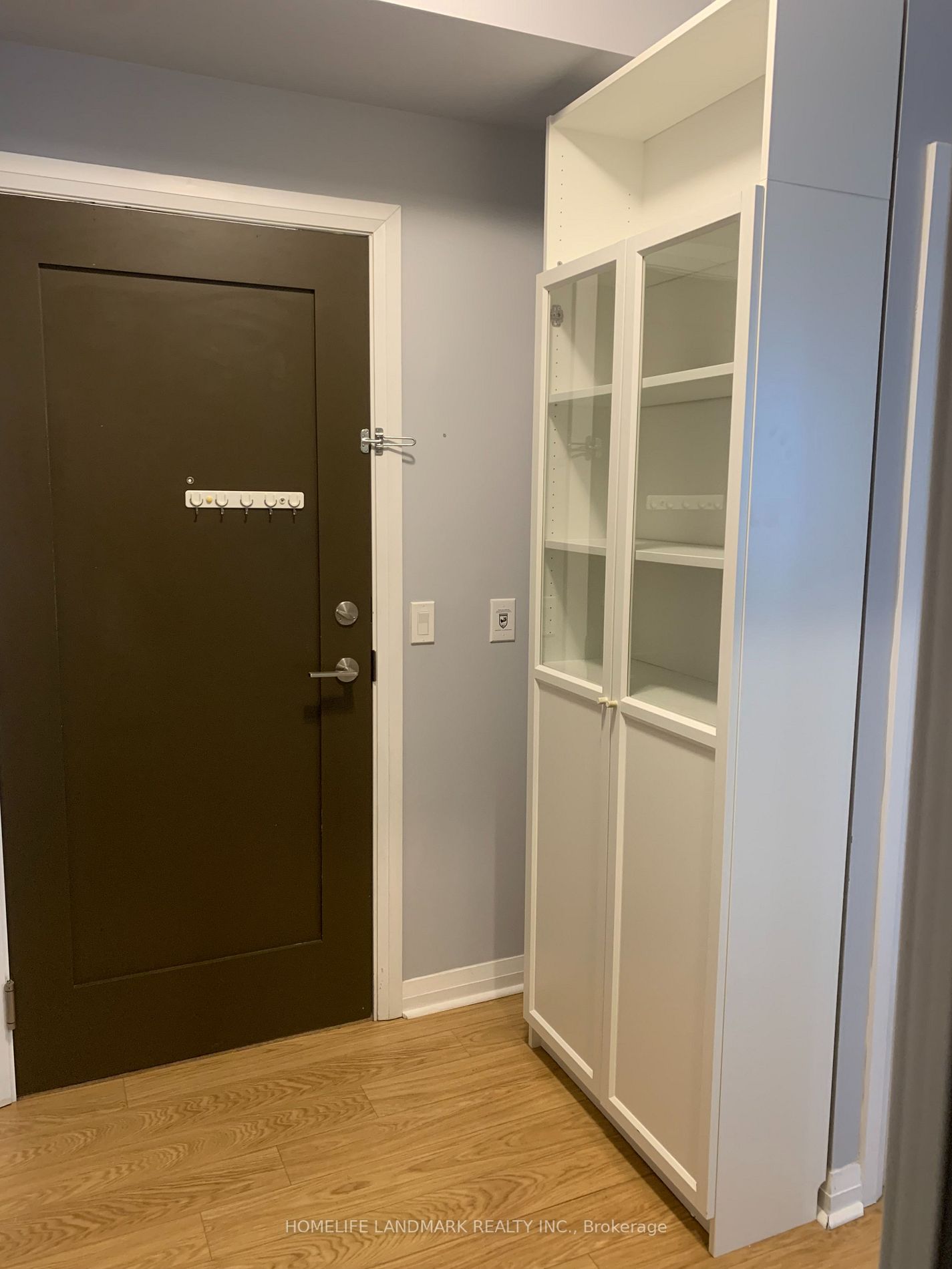 55 Eglinton Ave W, #802