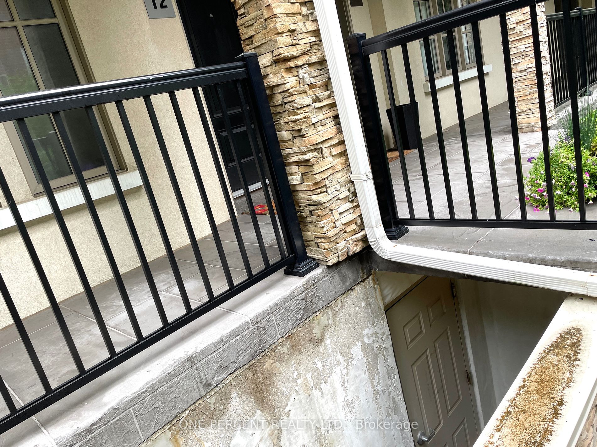 3077 Cawthra Road, #12
