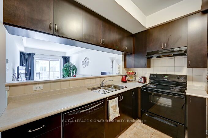 3075 Thomas St, #204