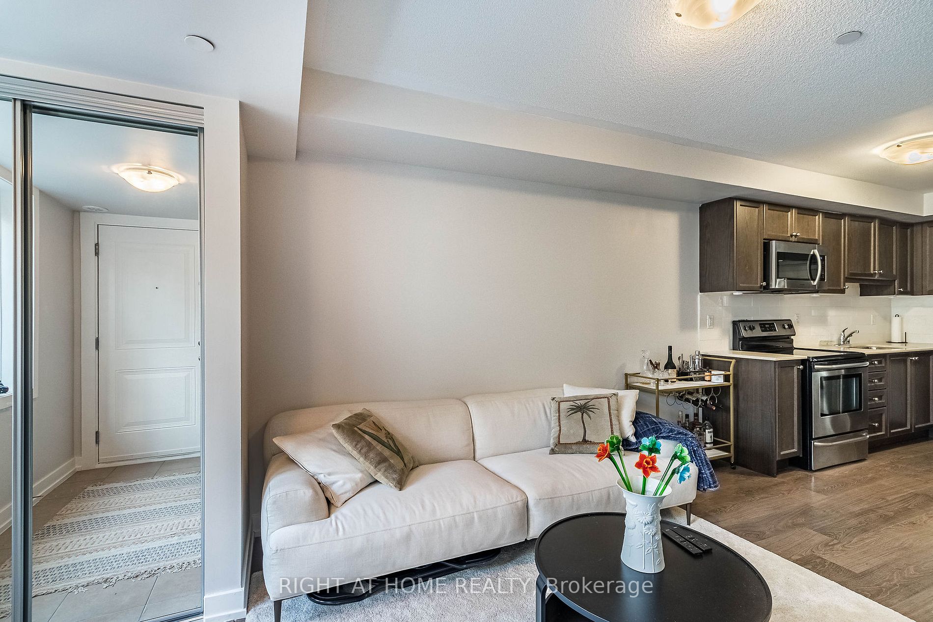6 Drummond St, #306
