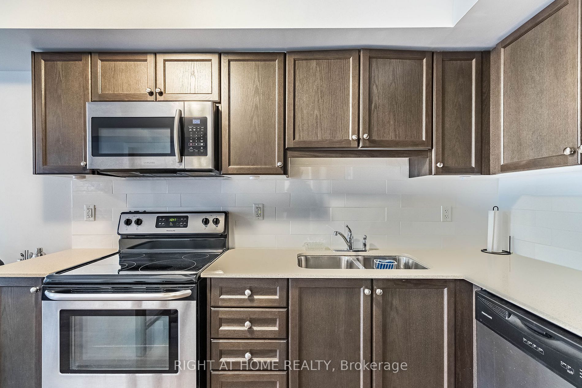 6 Drummond St, #306