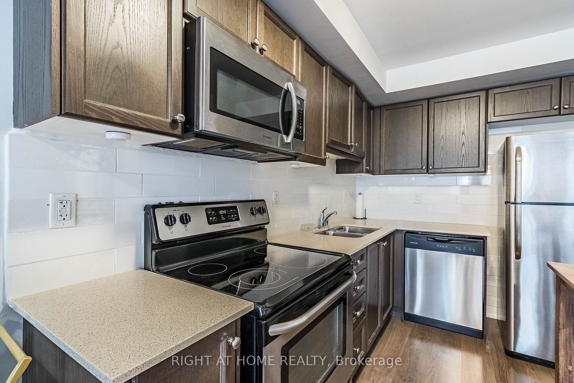 6 Drummond St, #306