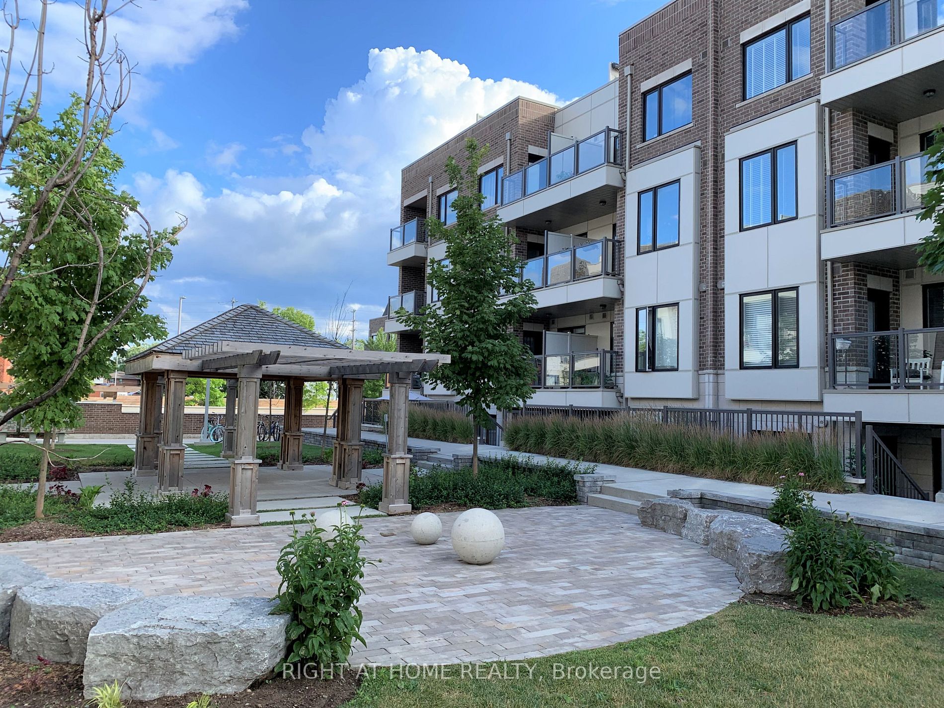 6 Drummond St, #306