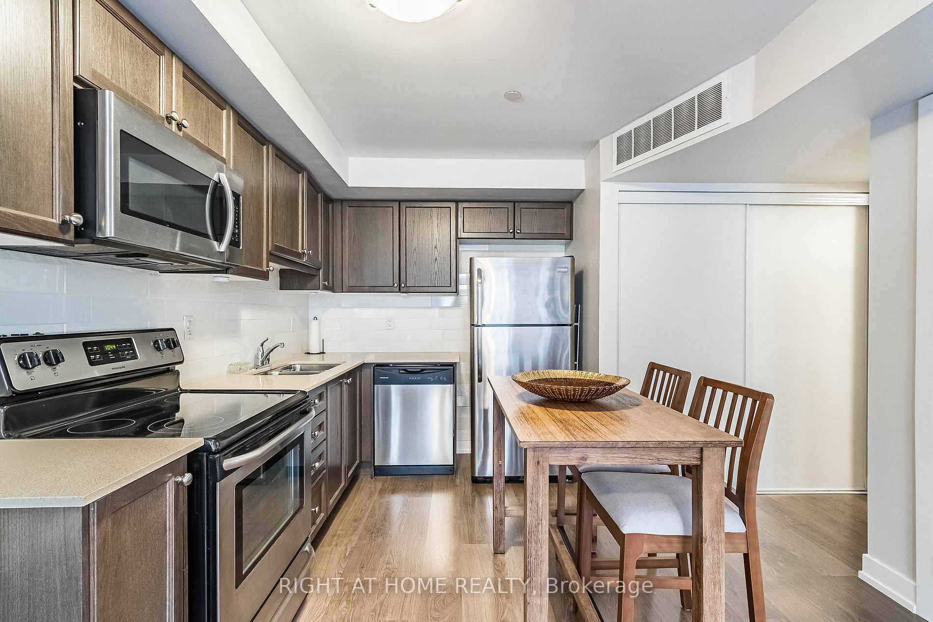 6 Drummond St, #306