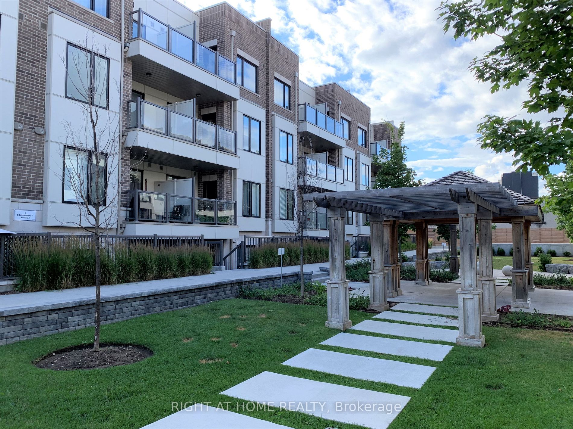 6 Drummond St, #306