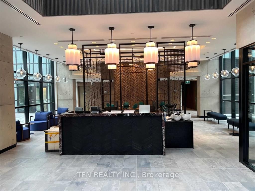 251 Manitoba Street, #109