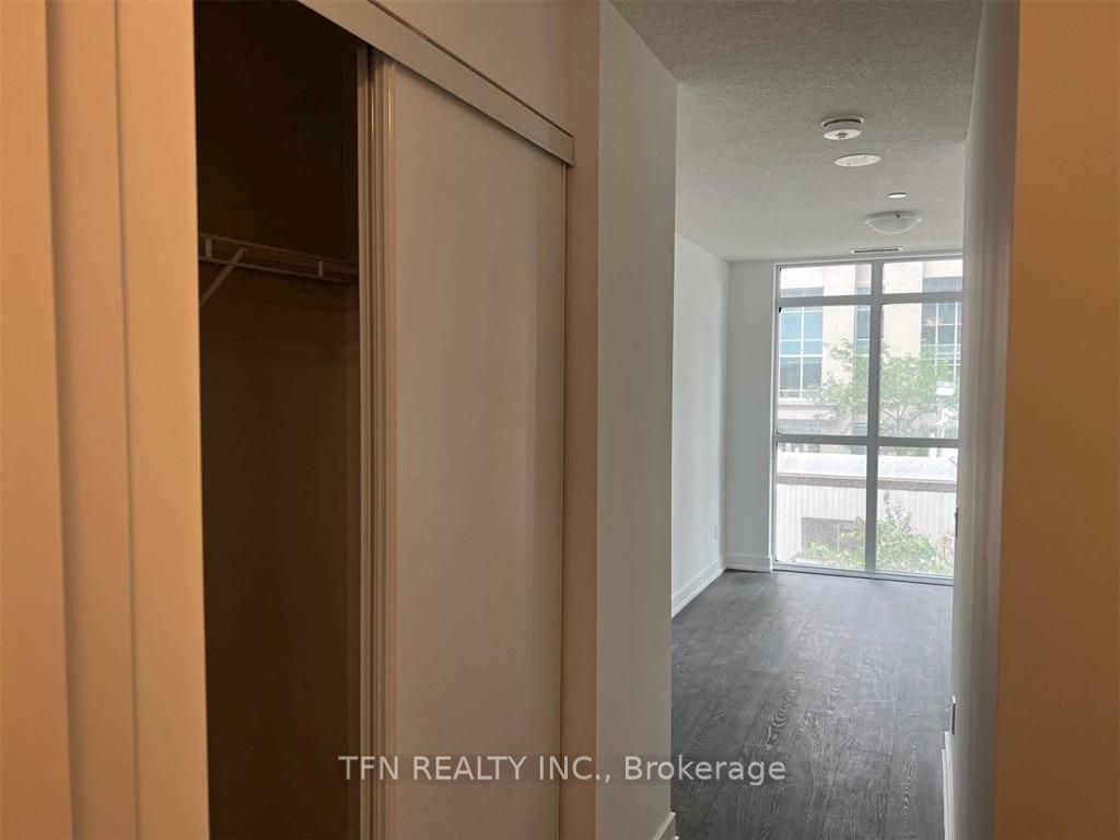 251 Manitoba Street, #109