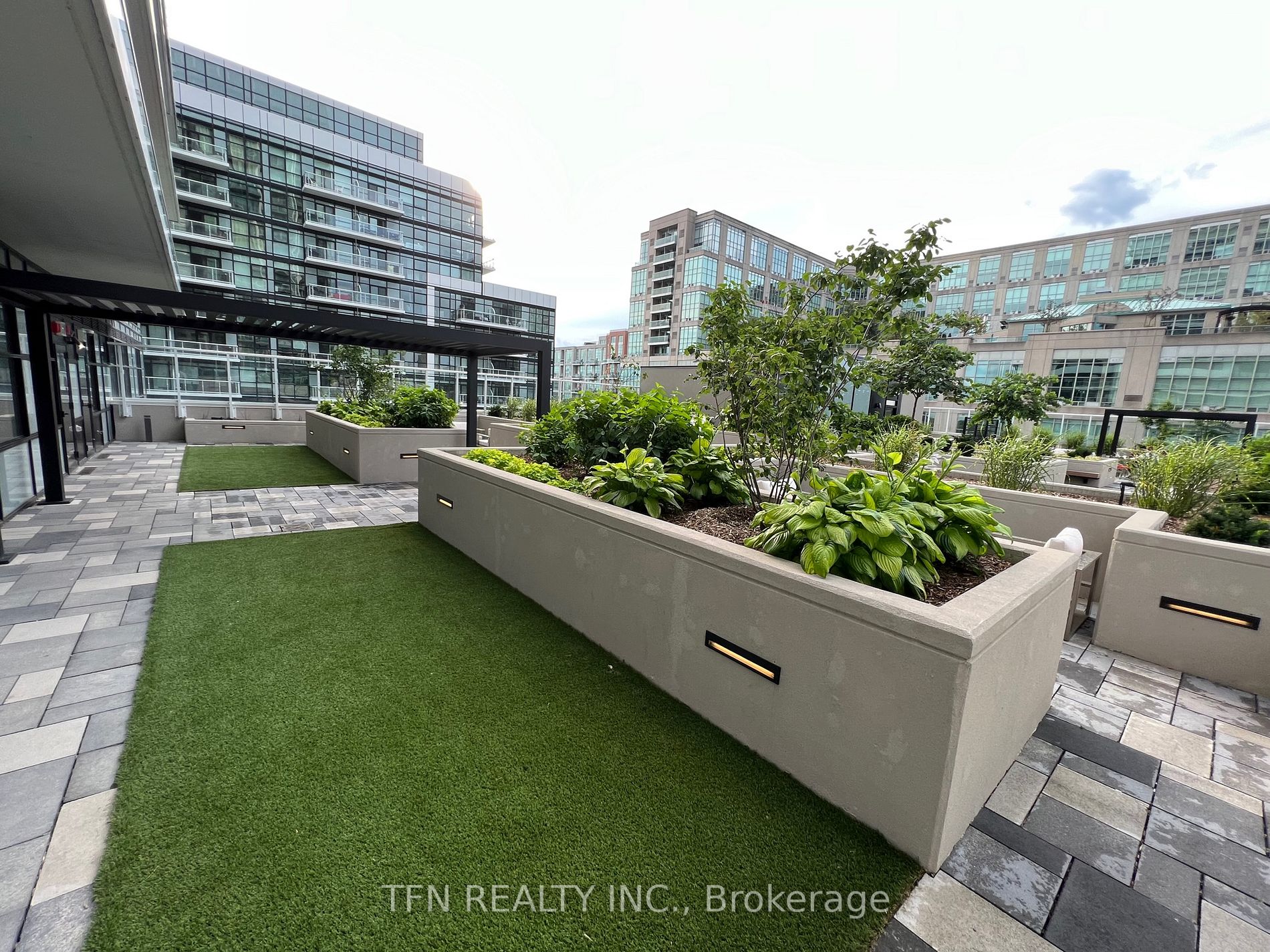 251 Manitoba Street, #109
