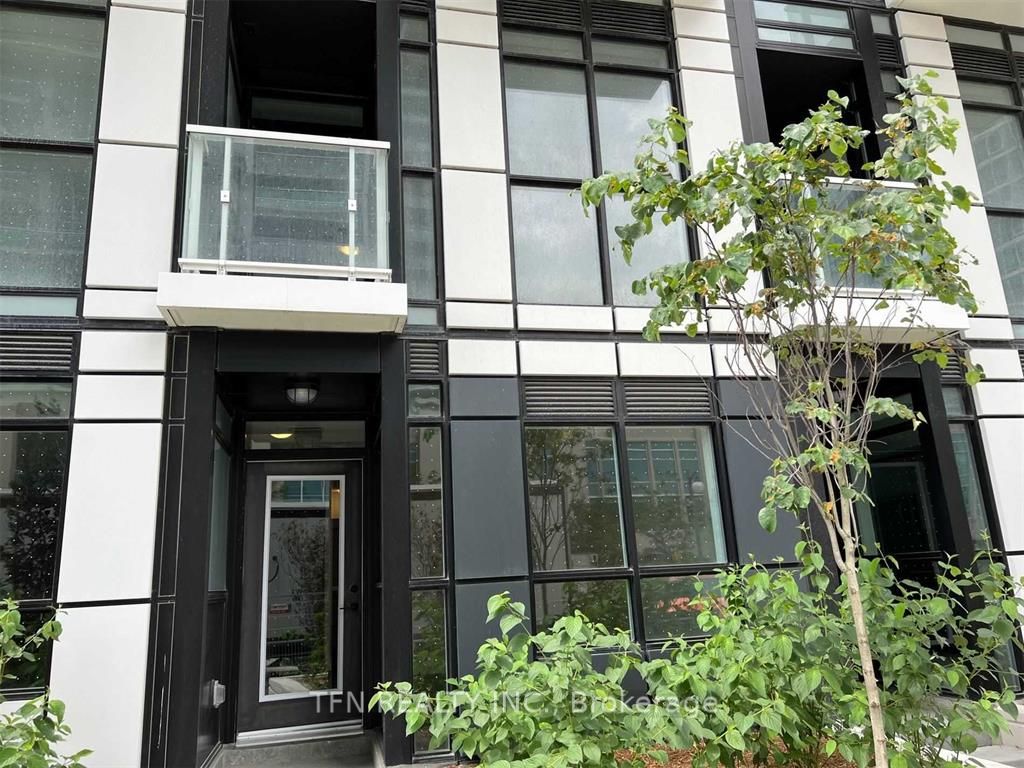251 Manitoba Street, #109