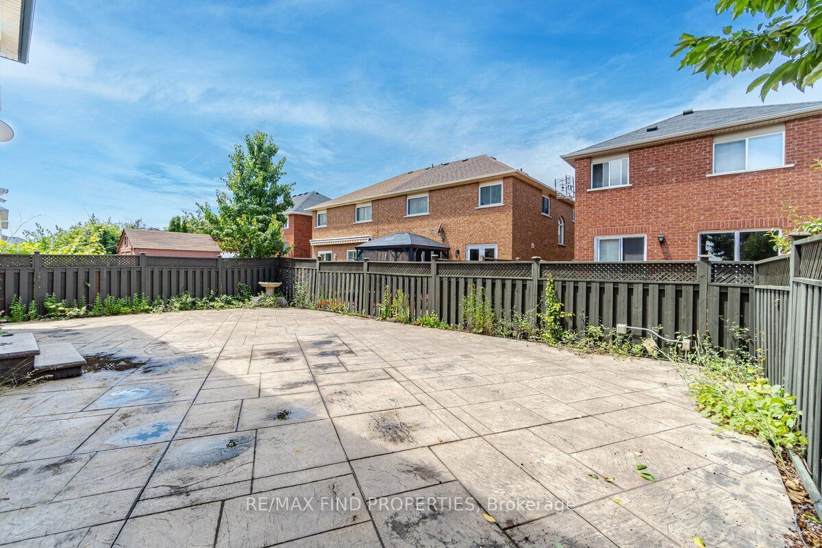3269 Mcdowell Dr