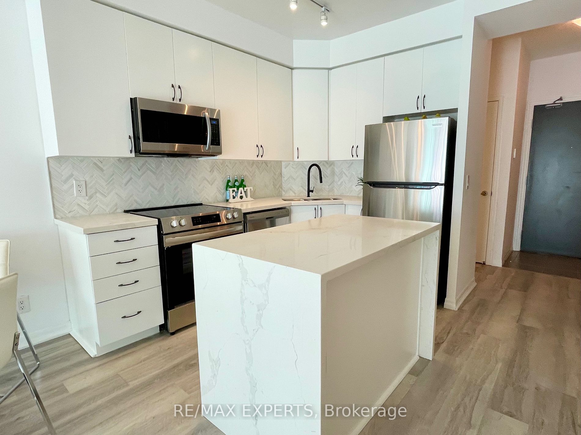 223 Webb Dr, #909