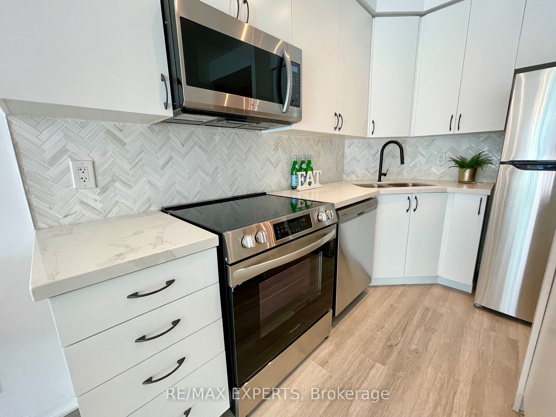 223 Webb Dr, #909