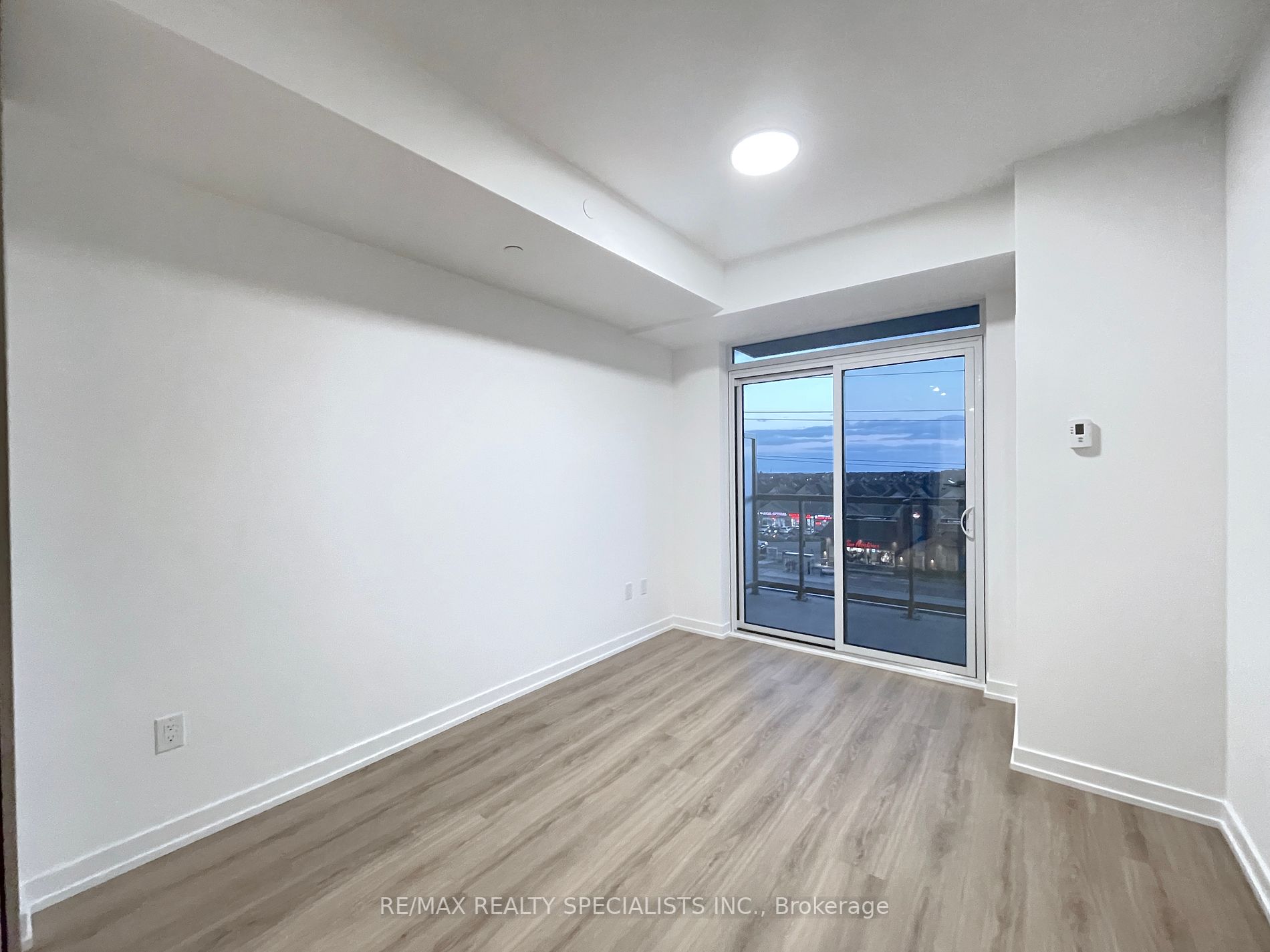 10 Lagerfeld Dr, #412