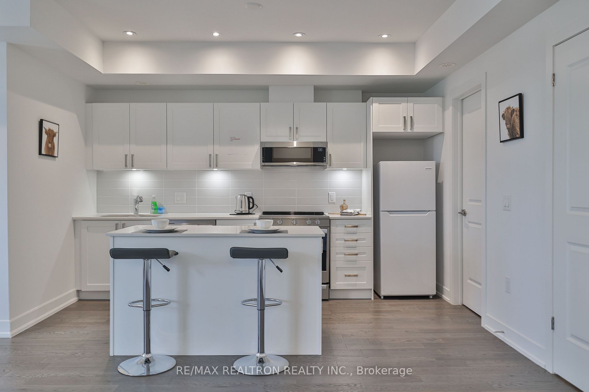 1070 Douglas Mccurdy Circ, #224