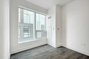 2450 Old Bronte Rd W, #318