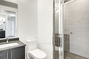 2450 Old Bronte Rd W, #318