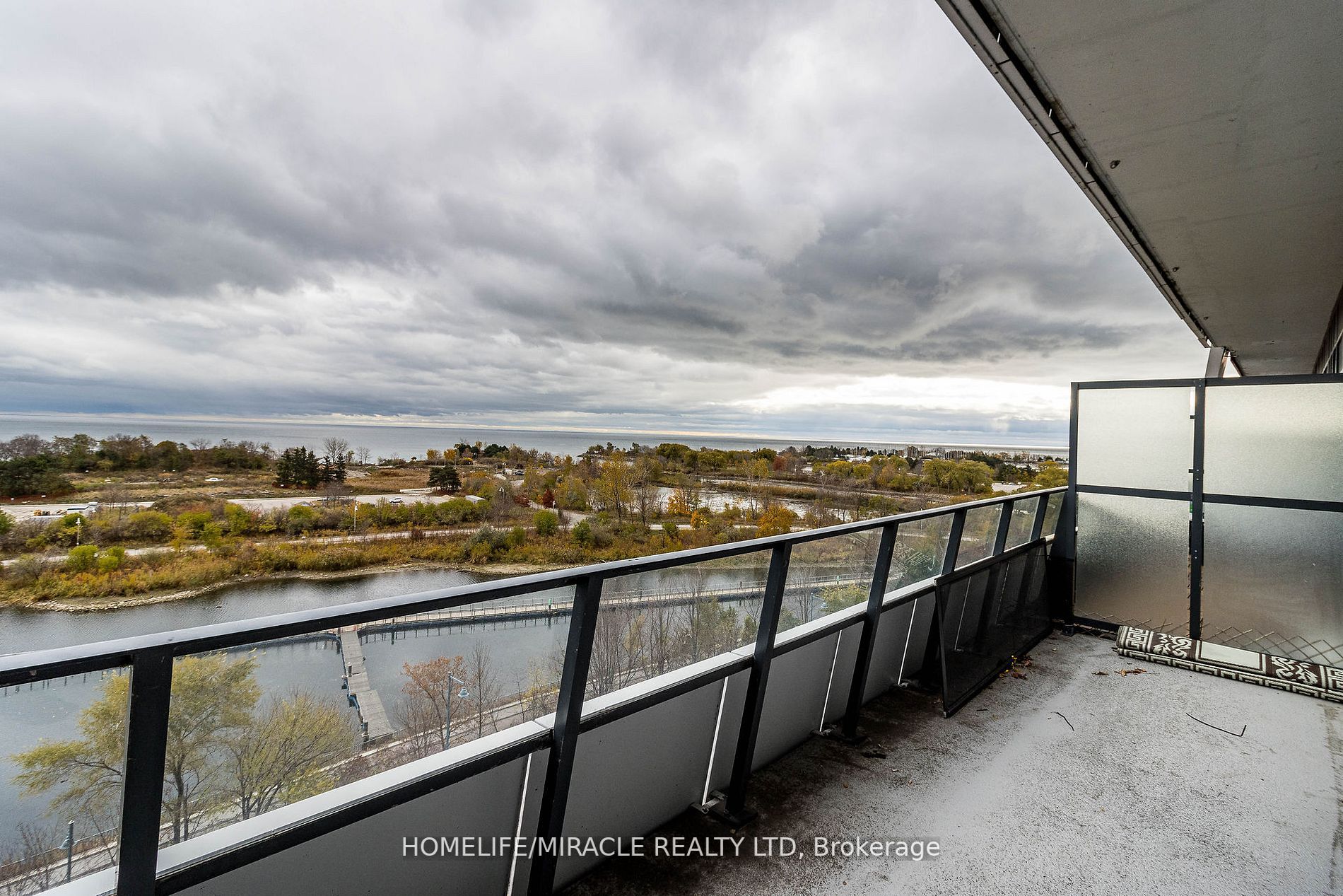 20 Shore Breeze Dr, #609