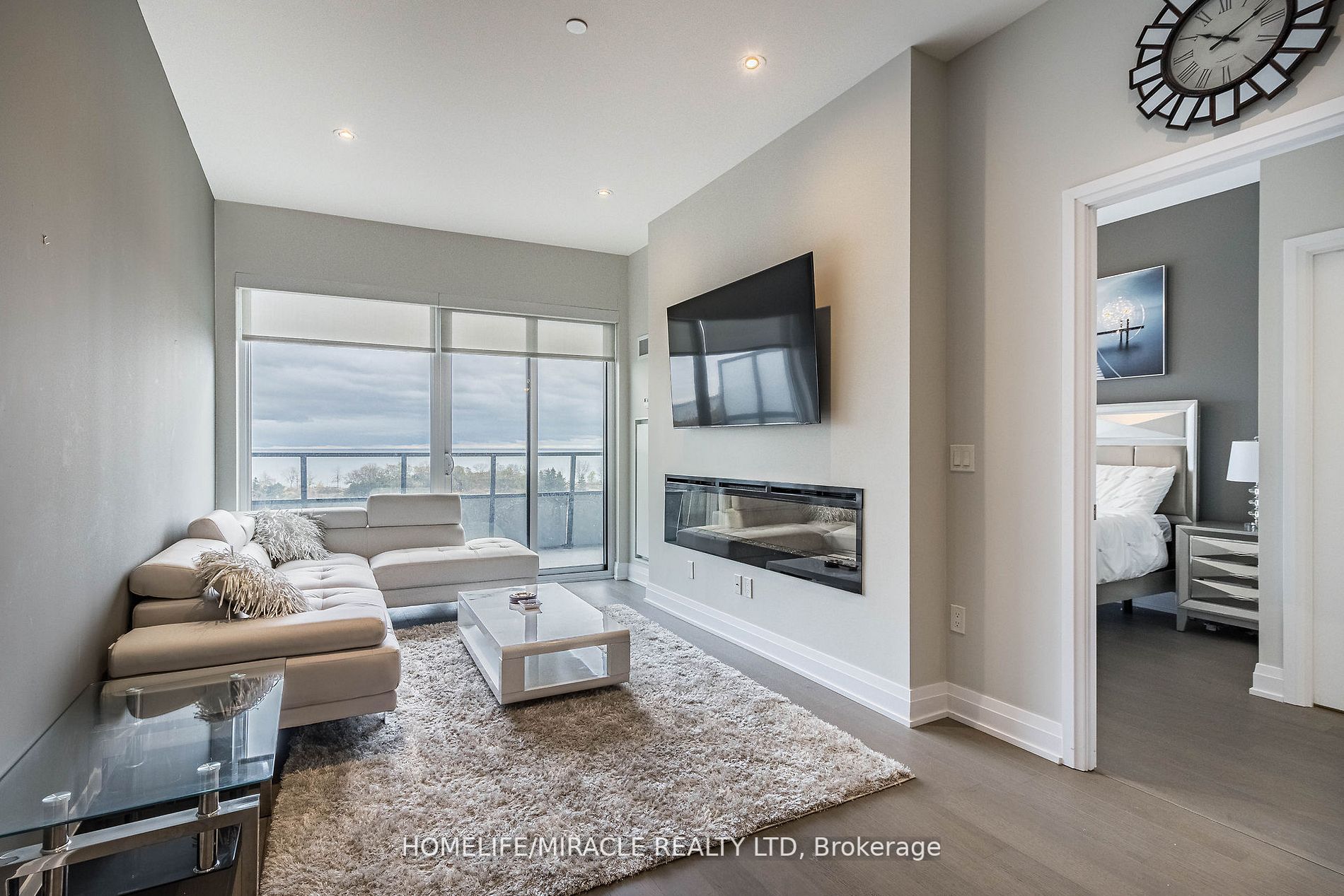 20 Shore Breeze Dr, #609