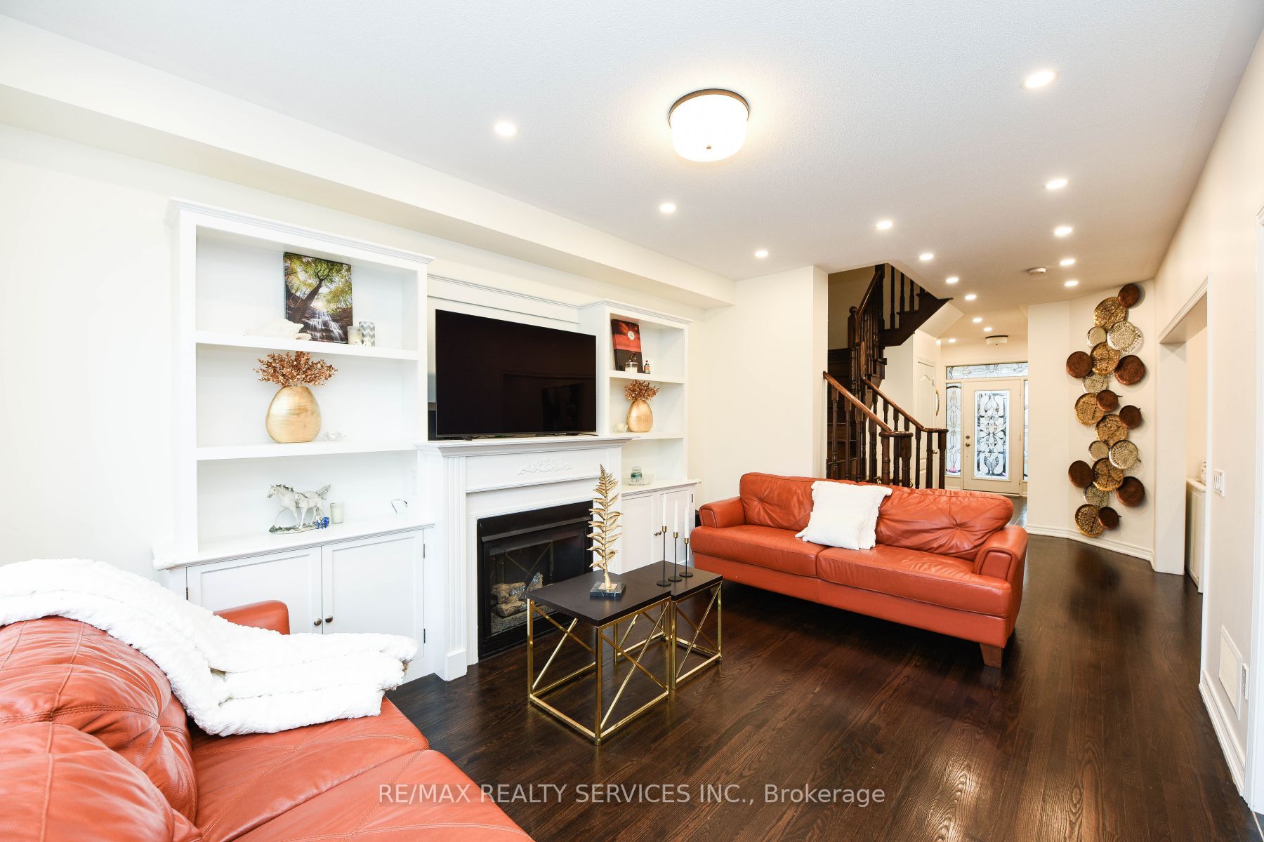 16 Alnwick Ave W