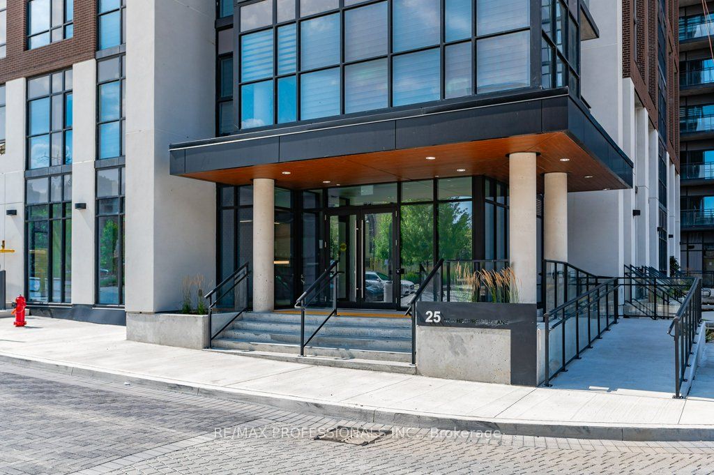 25 Neighbourhood Lane, #801