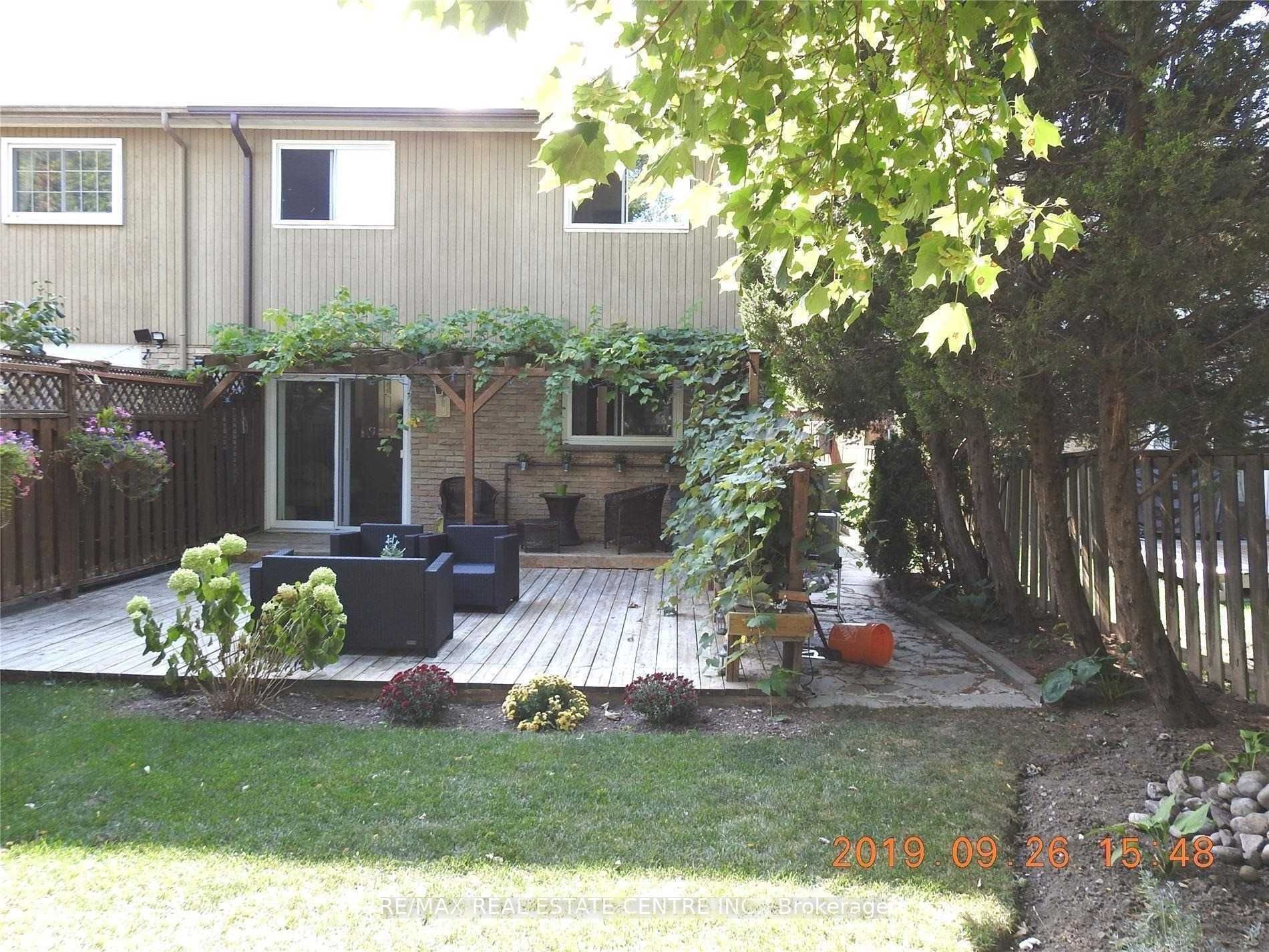 6389 Chaumont Cres, #Upper