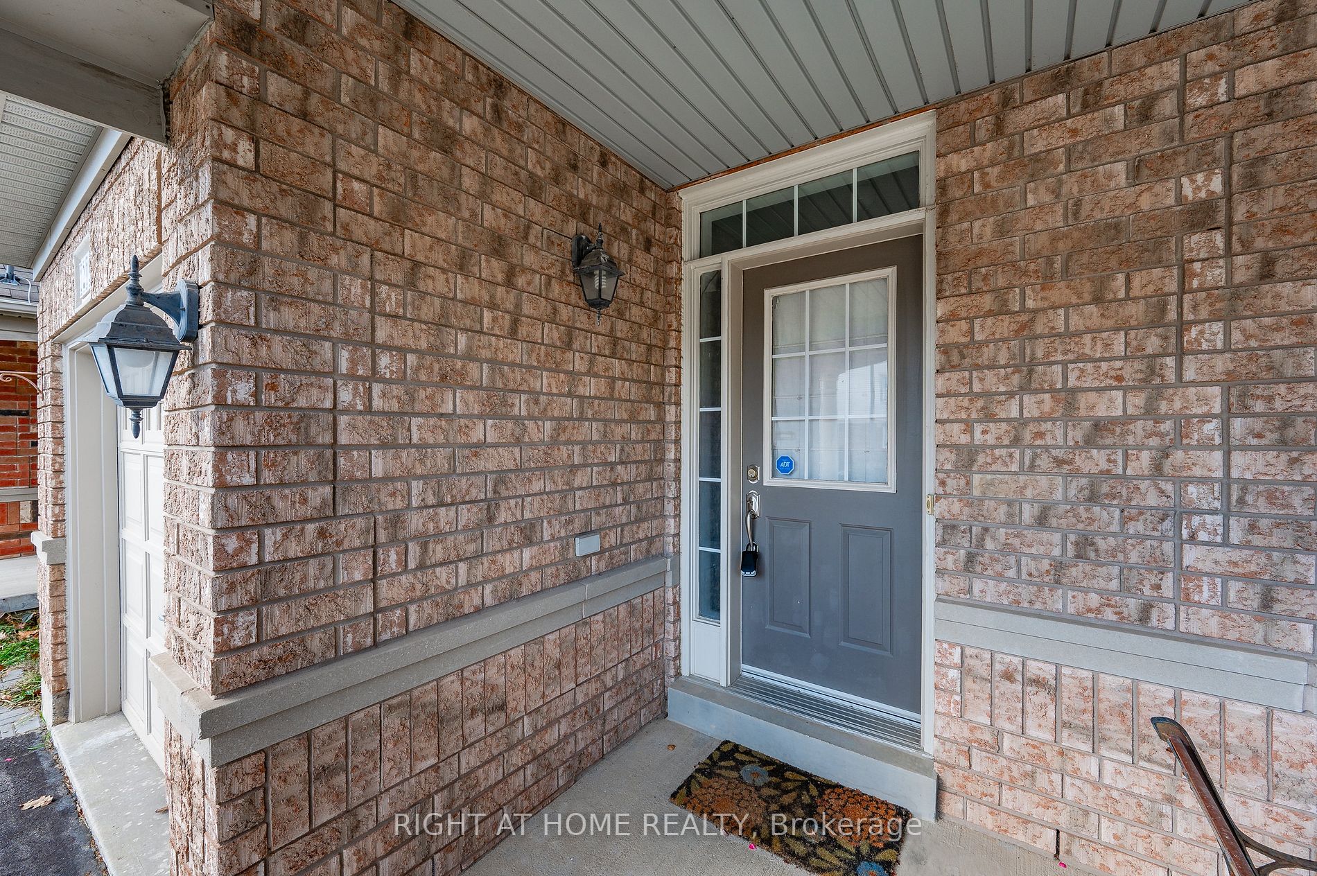 1219 Houston Dr
