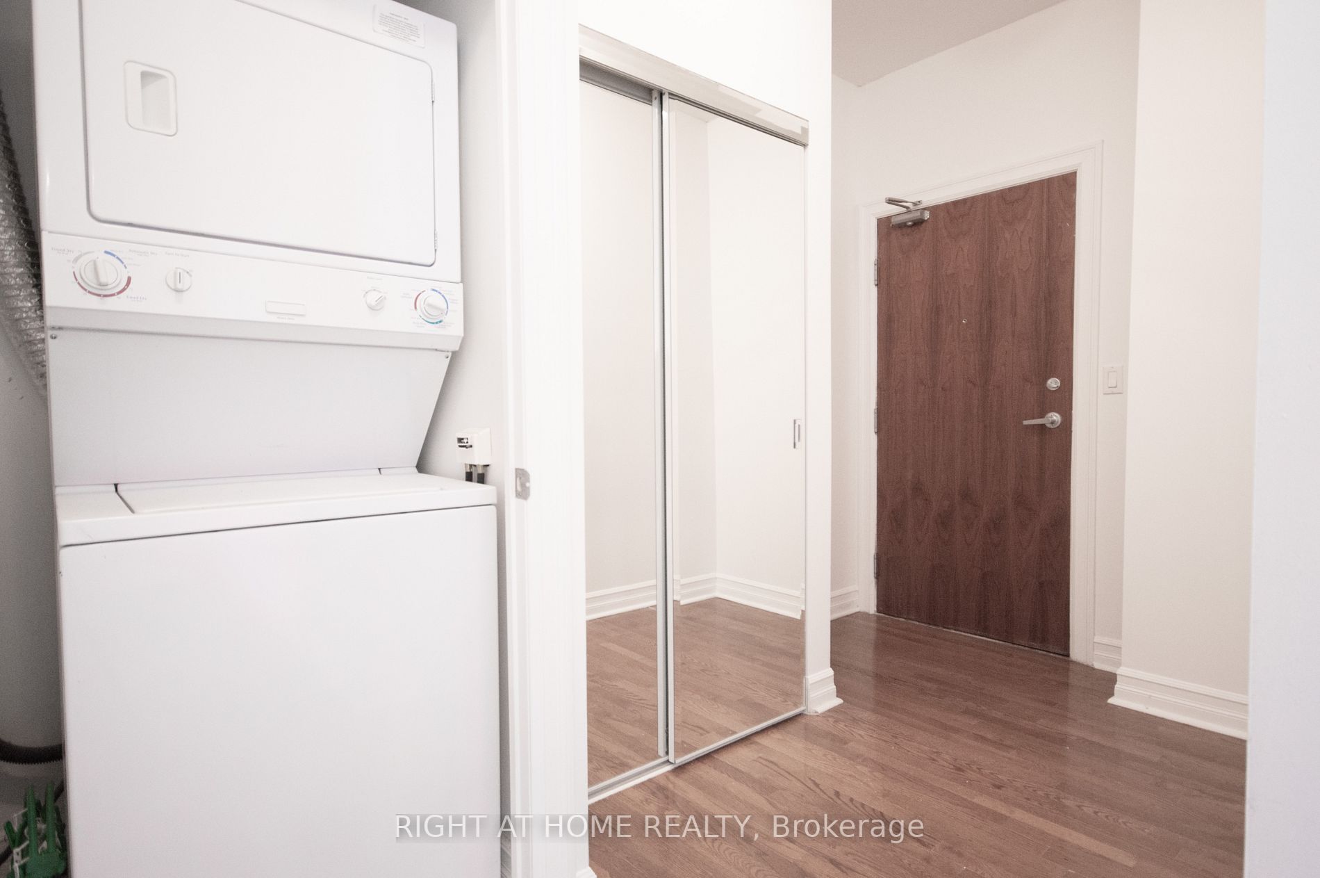 1 Elm Dr W, #2611