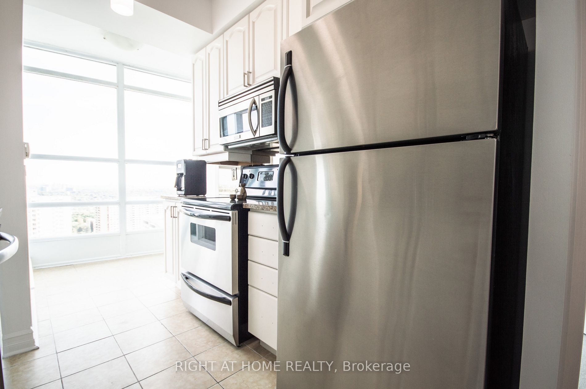1 Elm Dr W, #2611