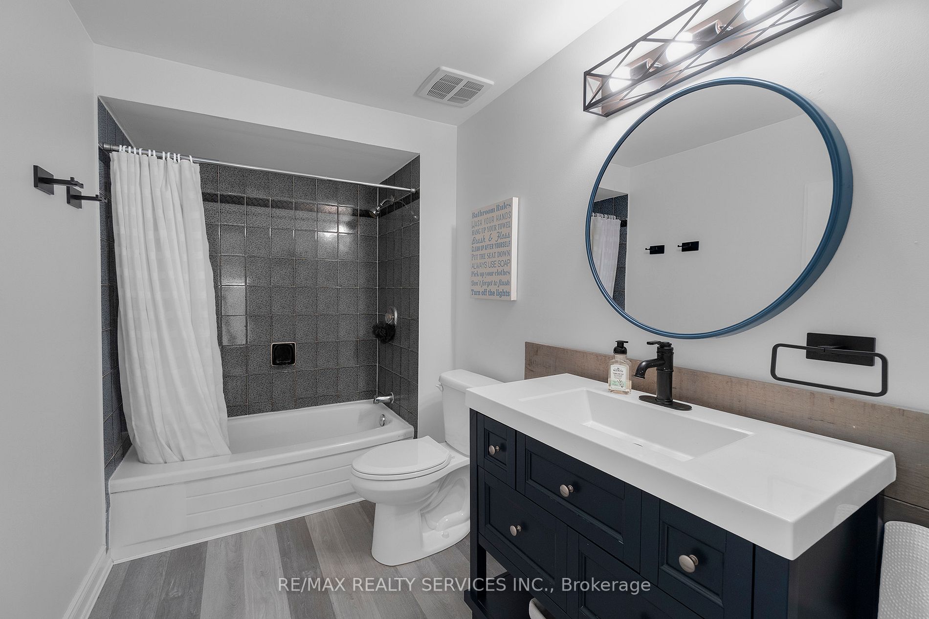 12 Crandall Crt