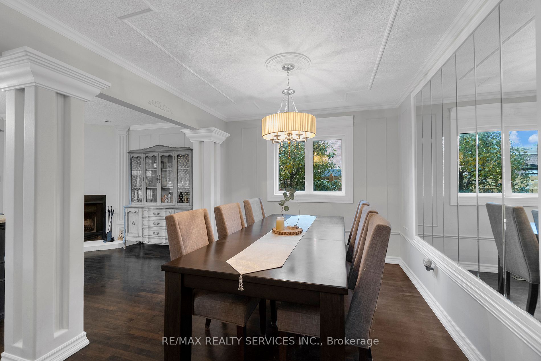 12 Crandall Crt