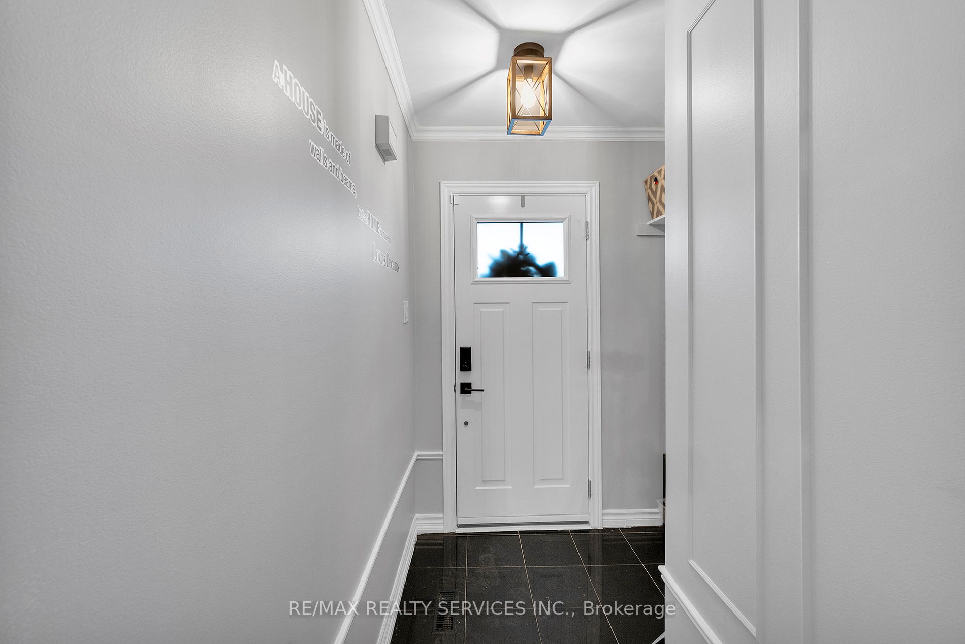 12 Crandall Crt