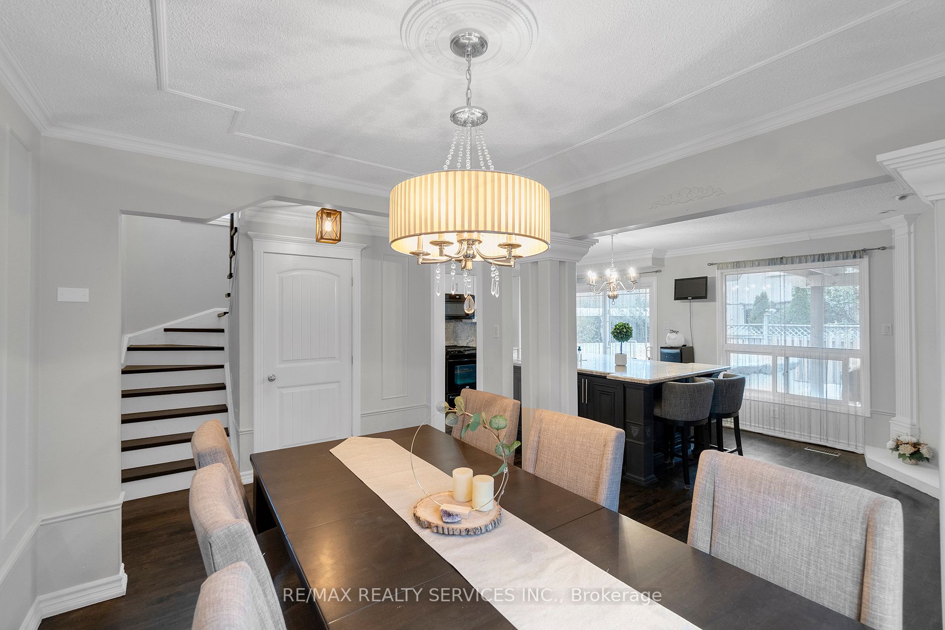12 Crandall Crt
