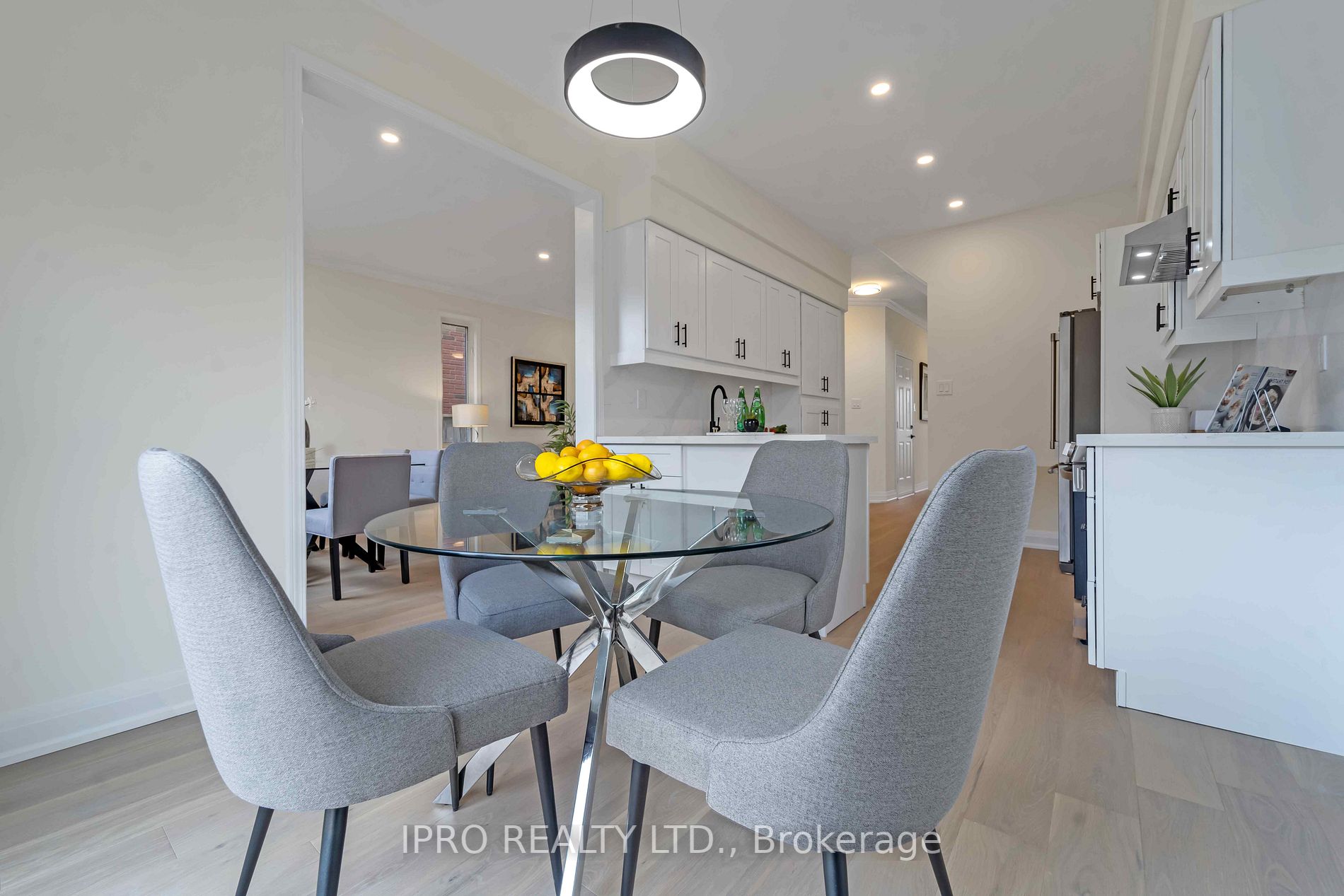 162 Ellis Cres