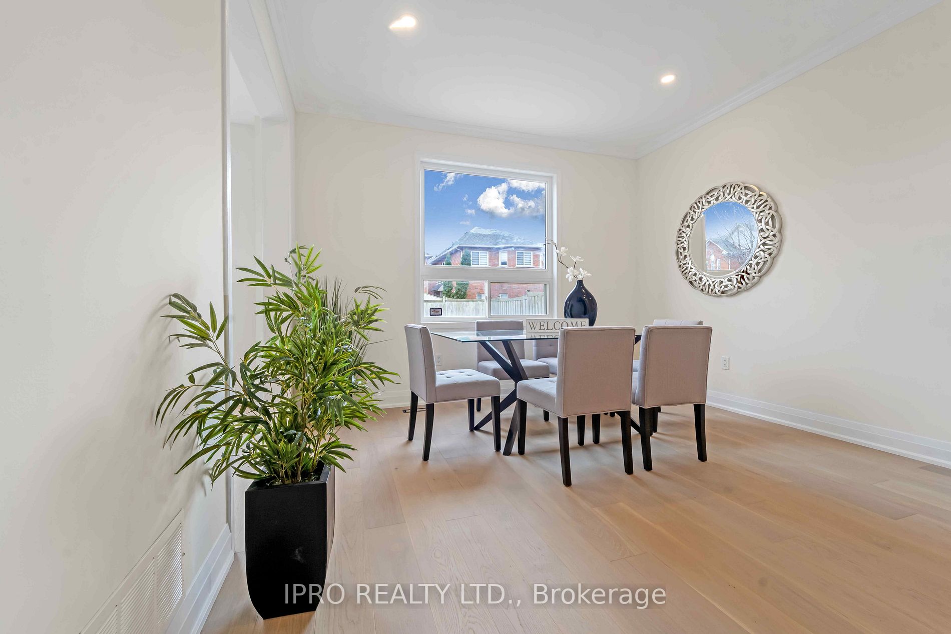 162 Ellis Cres