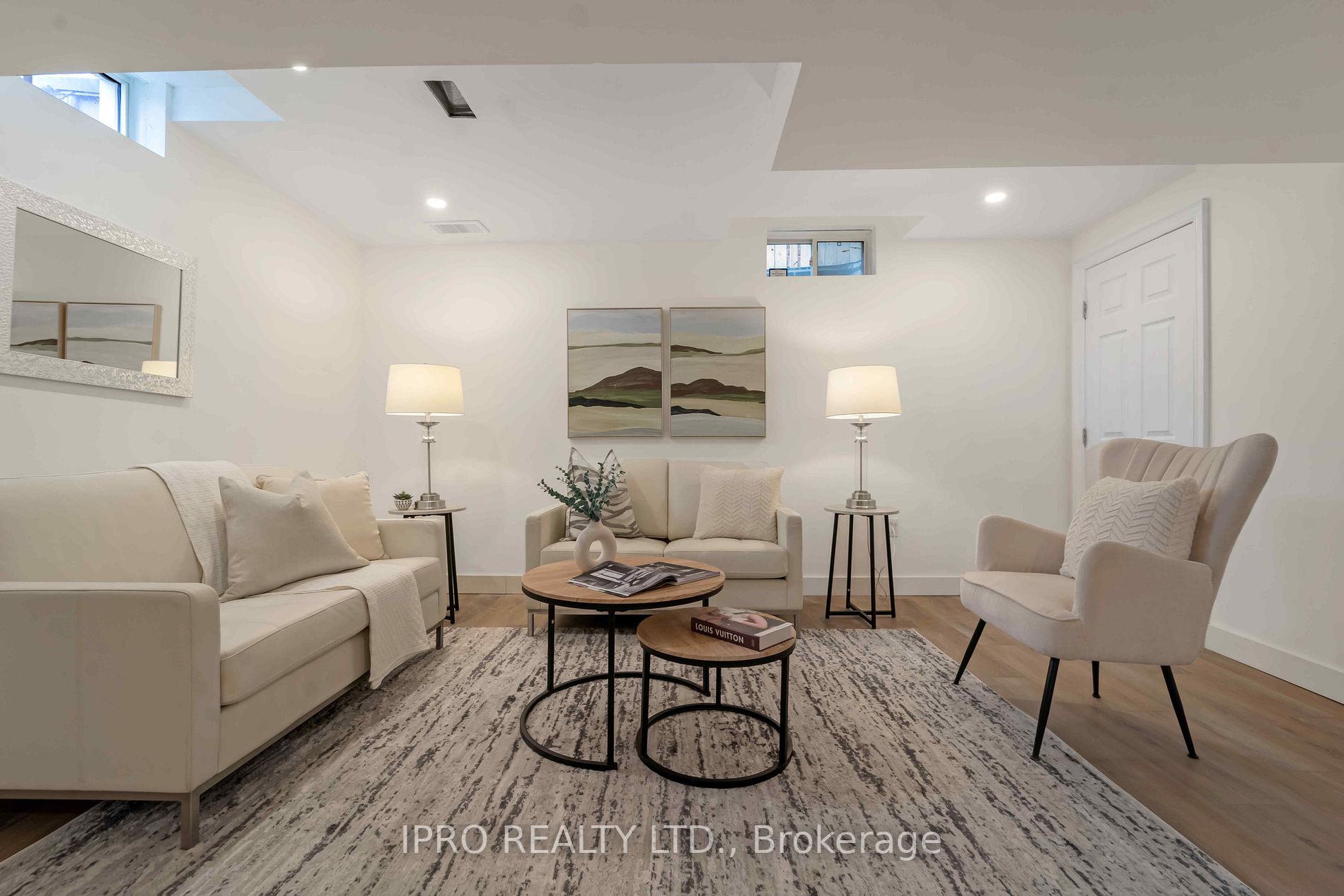 162 Ellis Cres
