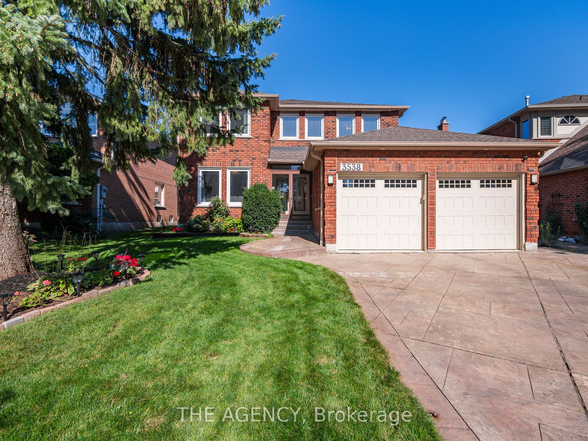 3538 Burgess Cres