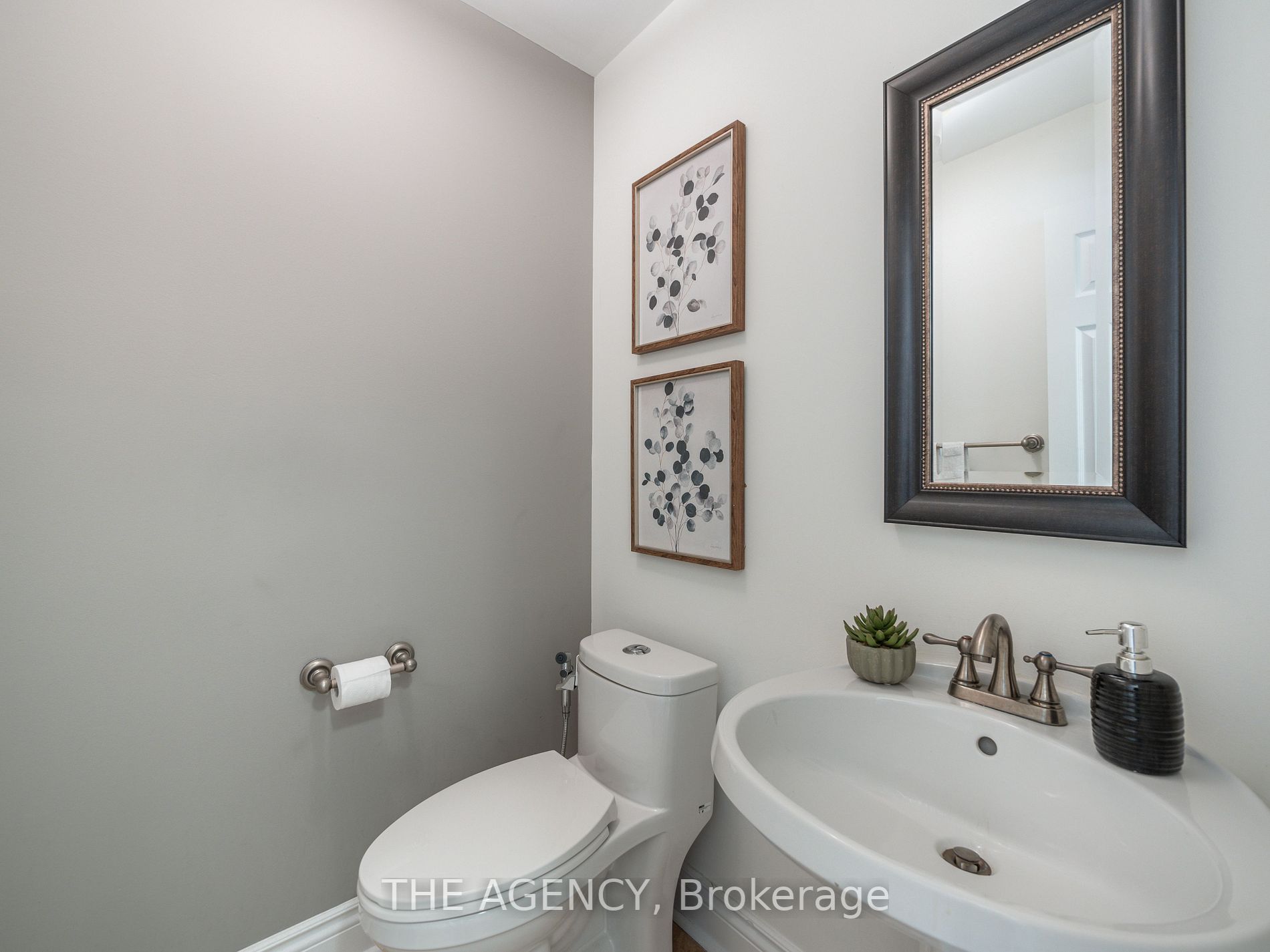 3538 Burgess Cres