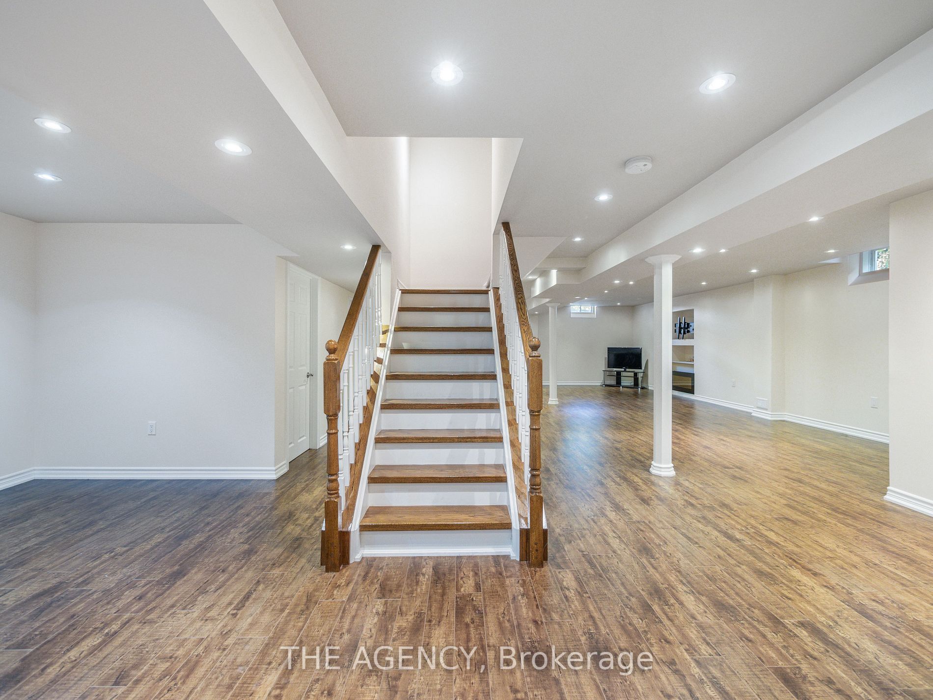 3538 Burgess Cres