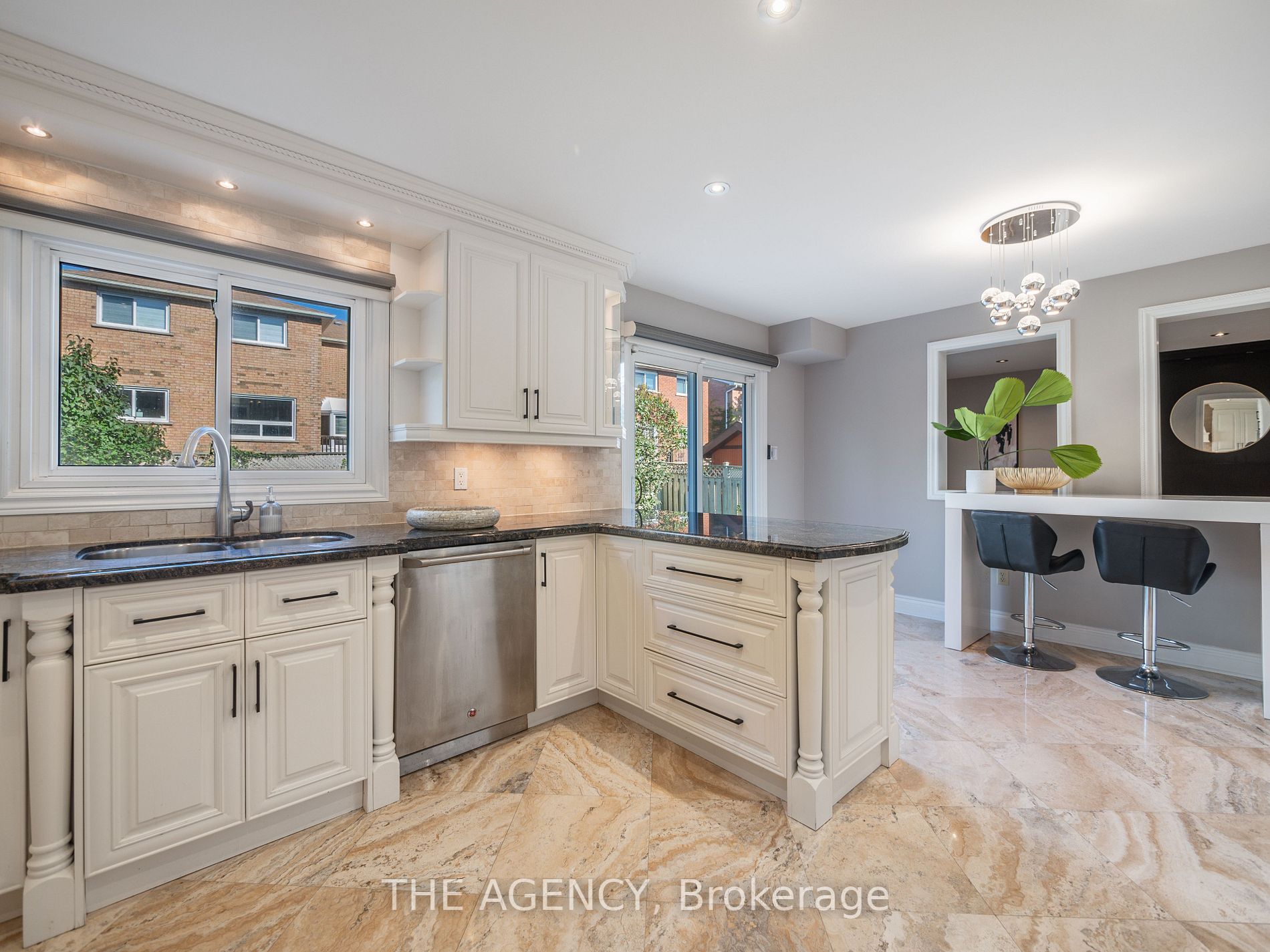 3538 Burgess Cres