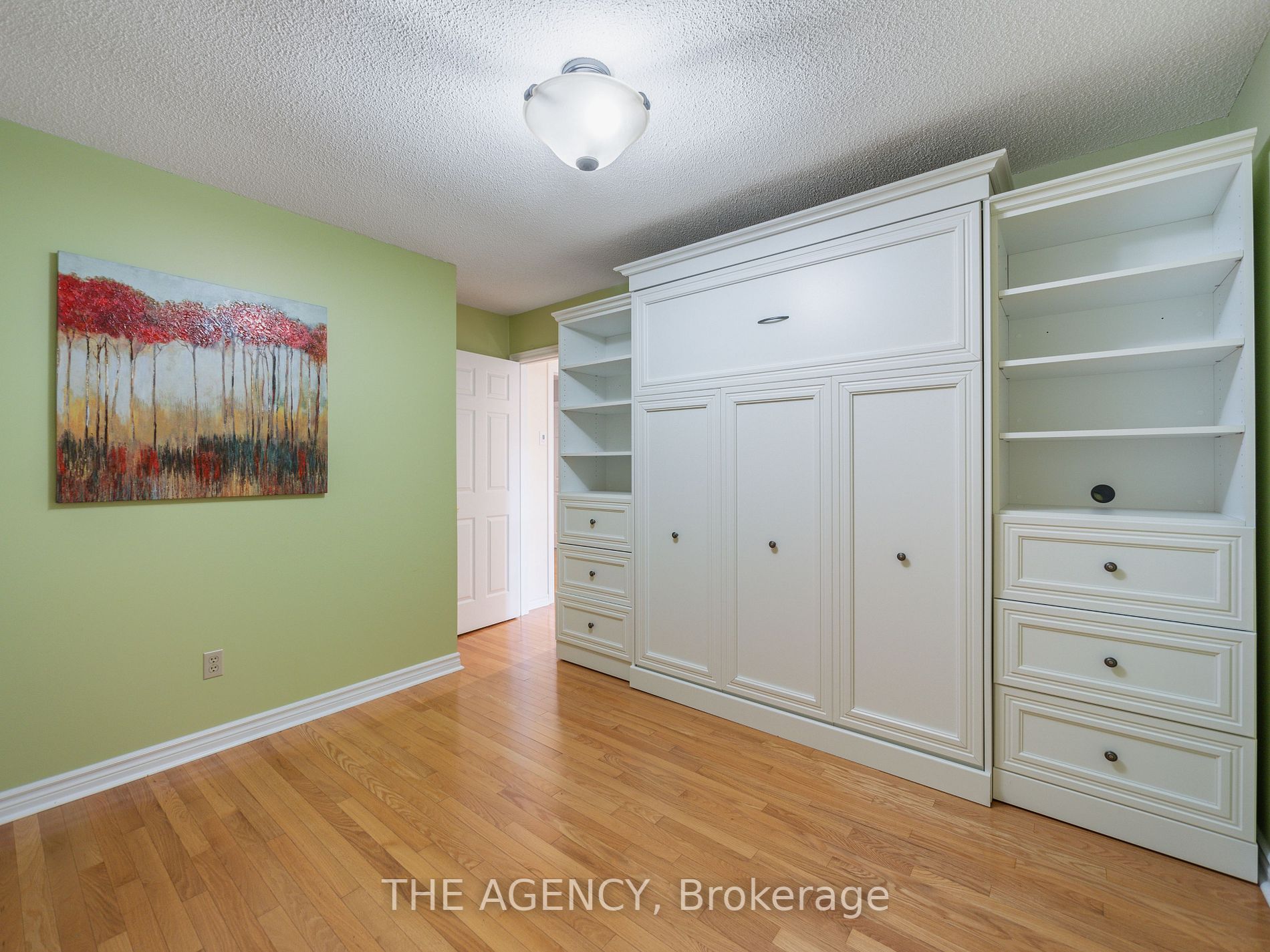 3538 Burgess Cres