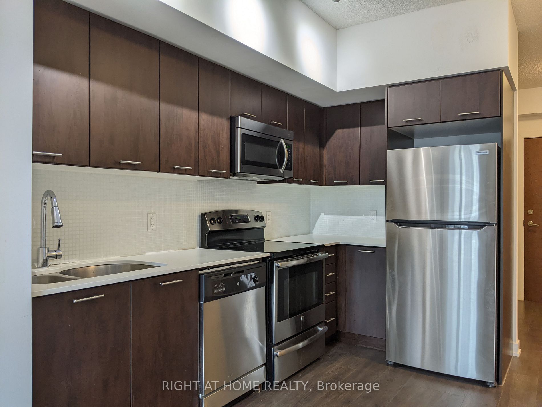 2220 Lake Shore Blvd W, #1703